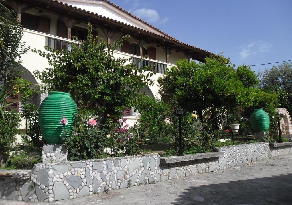 Photo of Buildings in Aipeia