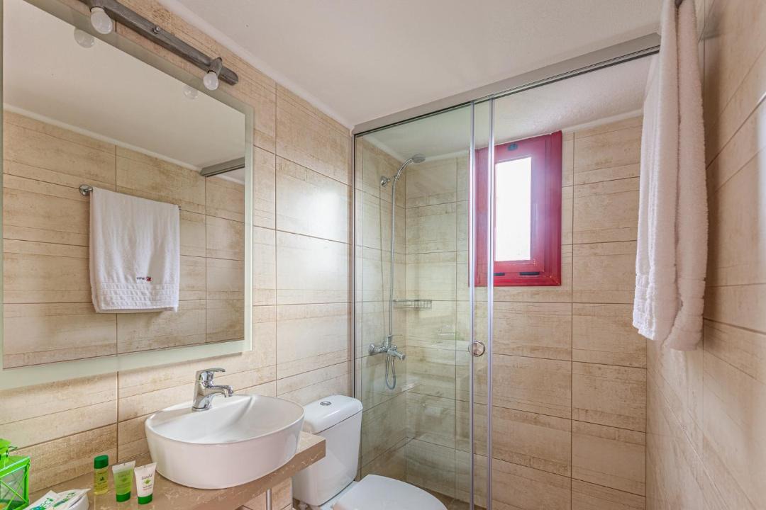 Photo of Bathroom in Koutouloufari