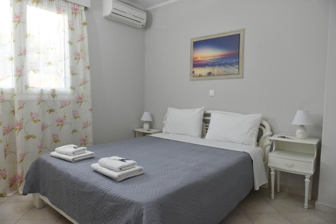 Photo of Bedroom in Assos-Lechaio
