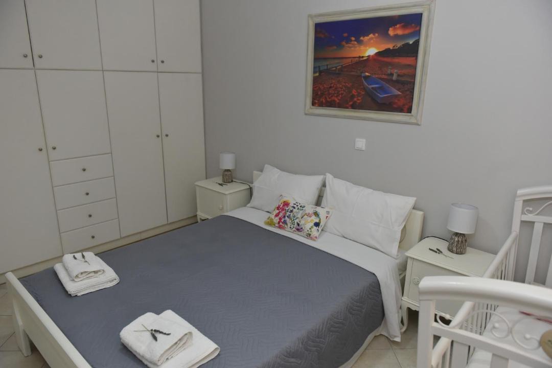 Photo of Bedroom in Assos-Lechaio