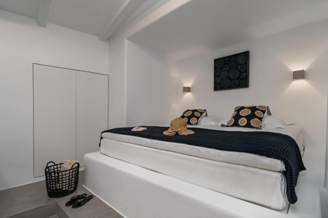 Photo of Bedroom in Milos
