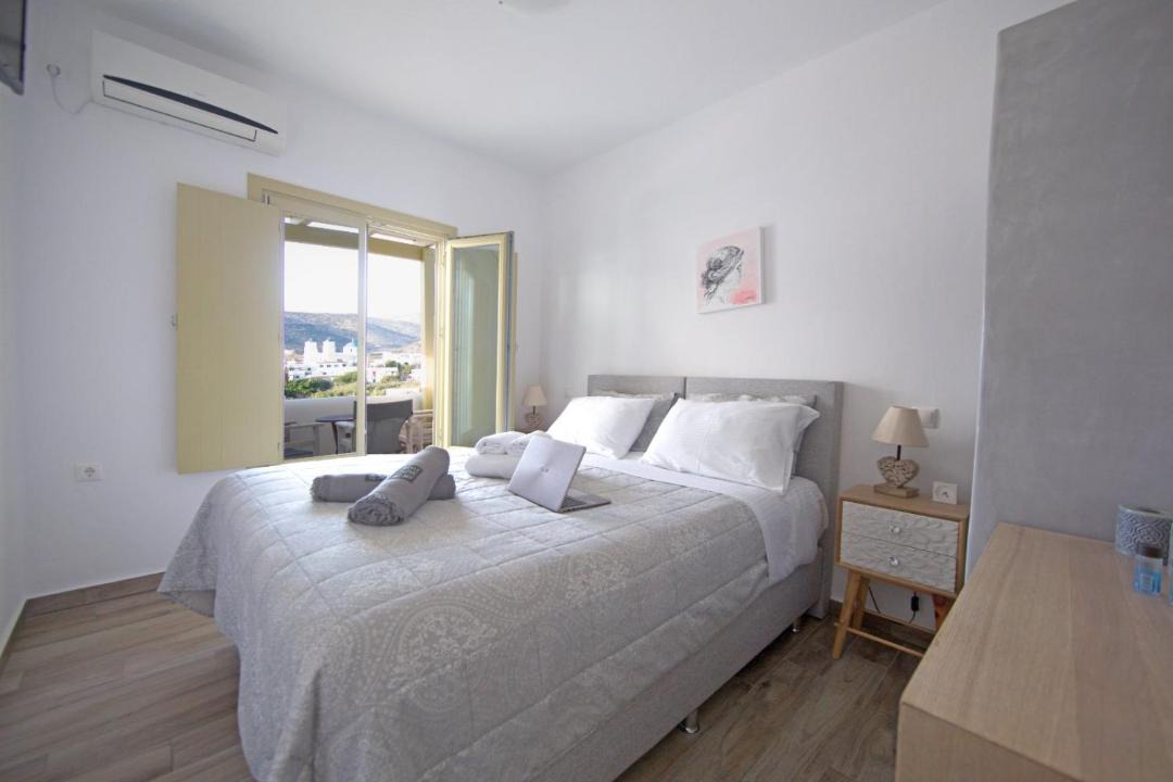 Photo of Bedroom in Katapola