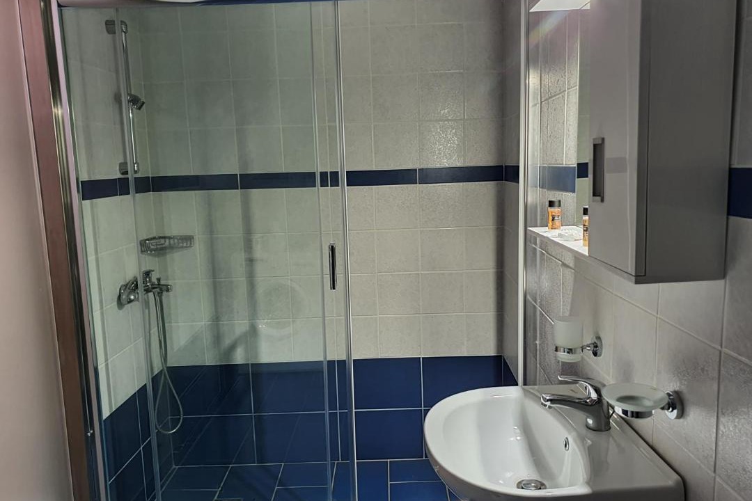 Photo of Bathroom in Lefktro