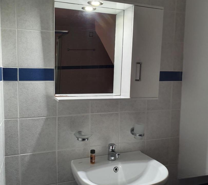 Photo of Bathroom in Lefktro