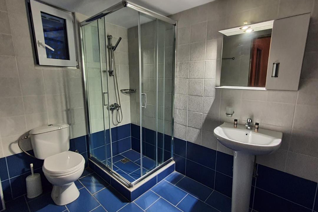 Photo of Bathroom in Lefktro