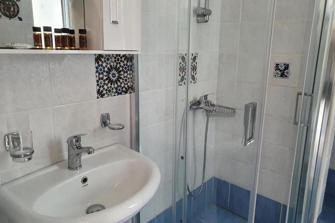 Photo of Bathroom in Lefktro