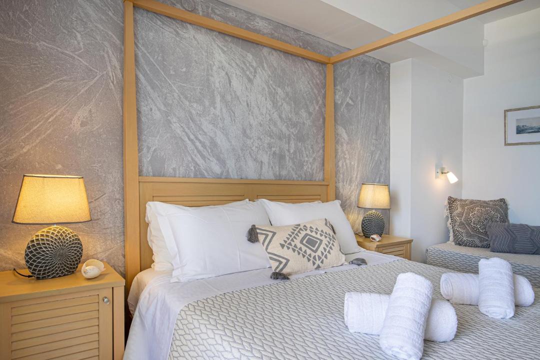 Photo of Bedroom in Kini
