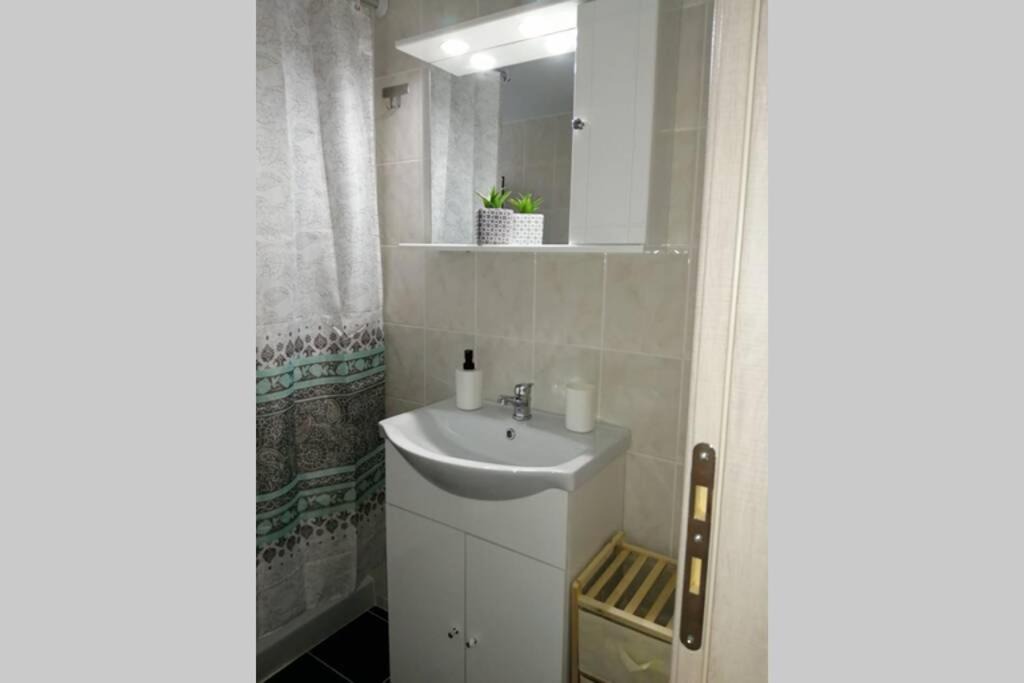 Photo of Bathroom in Ixia