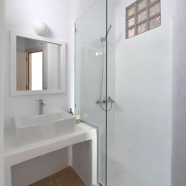 Photo of Bathroom in Glisidia