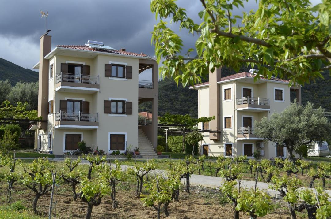 Photo of Buildings in Gefira Mpania