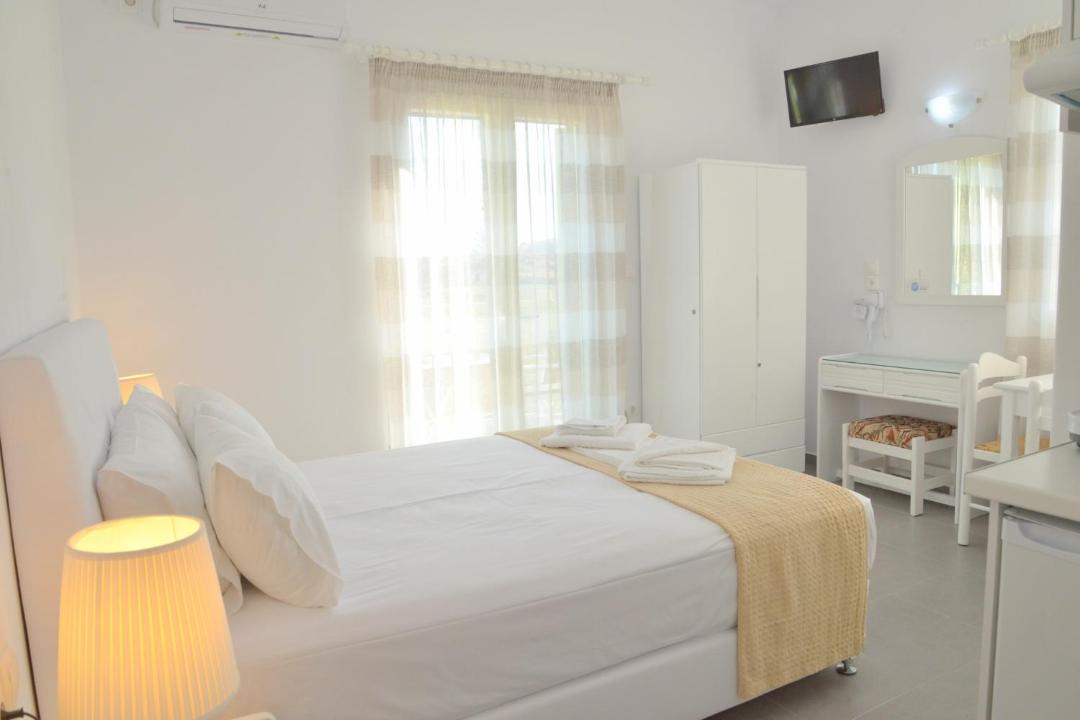 Photo of Others in Adamas