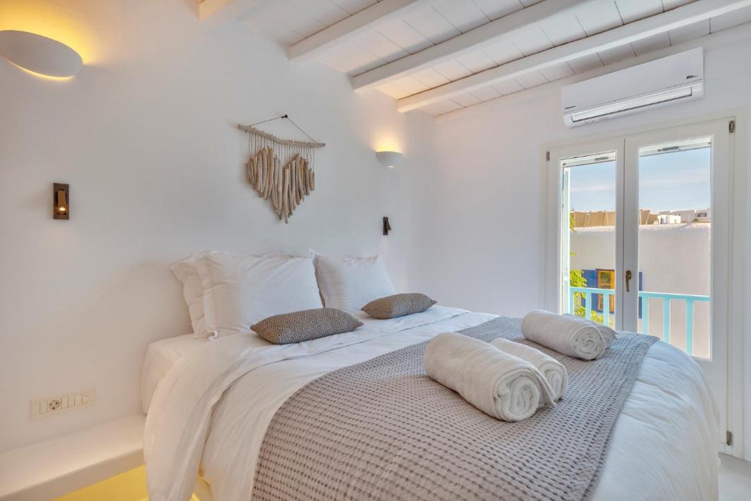 Photo of Bedroom in Platis Gialos