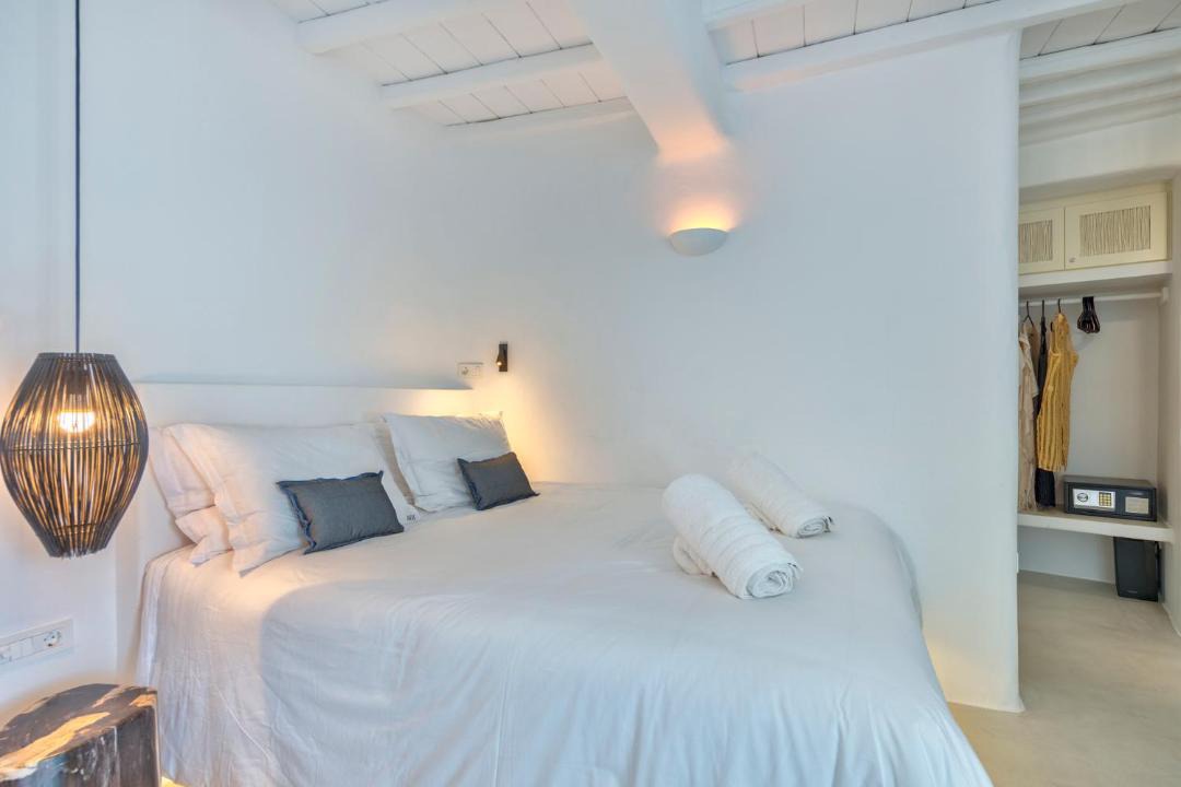 Photo of Bedroom in Platis Gialos