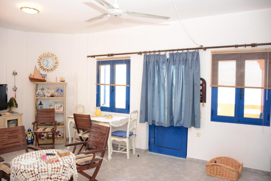 Photo of Livingroom in Minoa Pediada