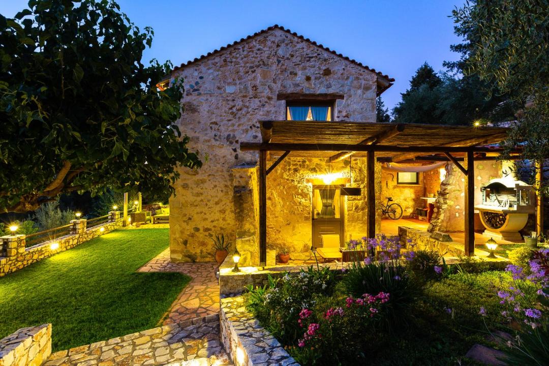 Photo of Buildings in Yerolakkos