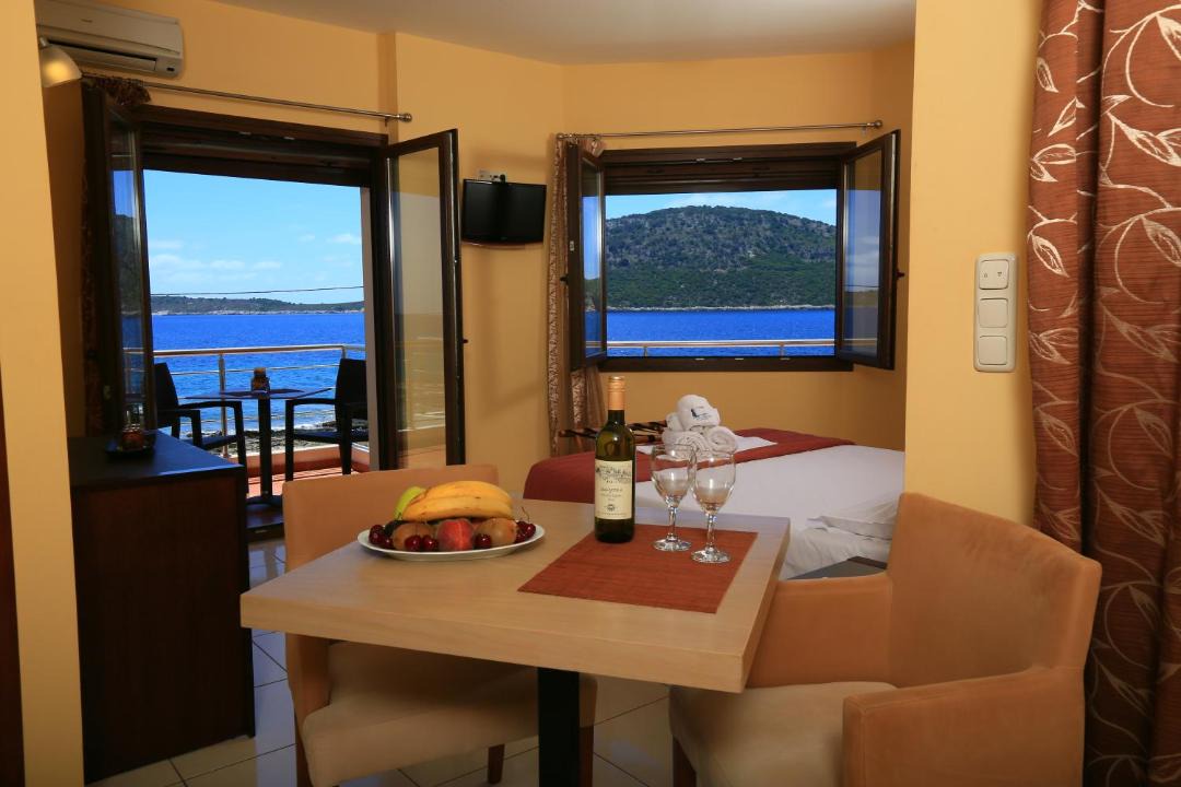 Photo of Livingroom in Marathopoli