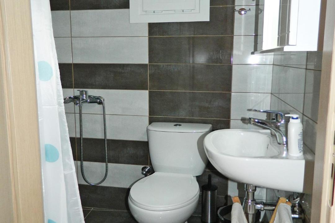 Photo of Bathroom in Mires