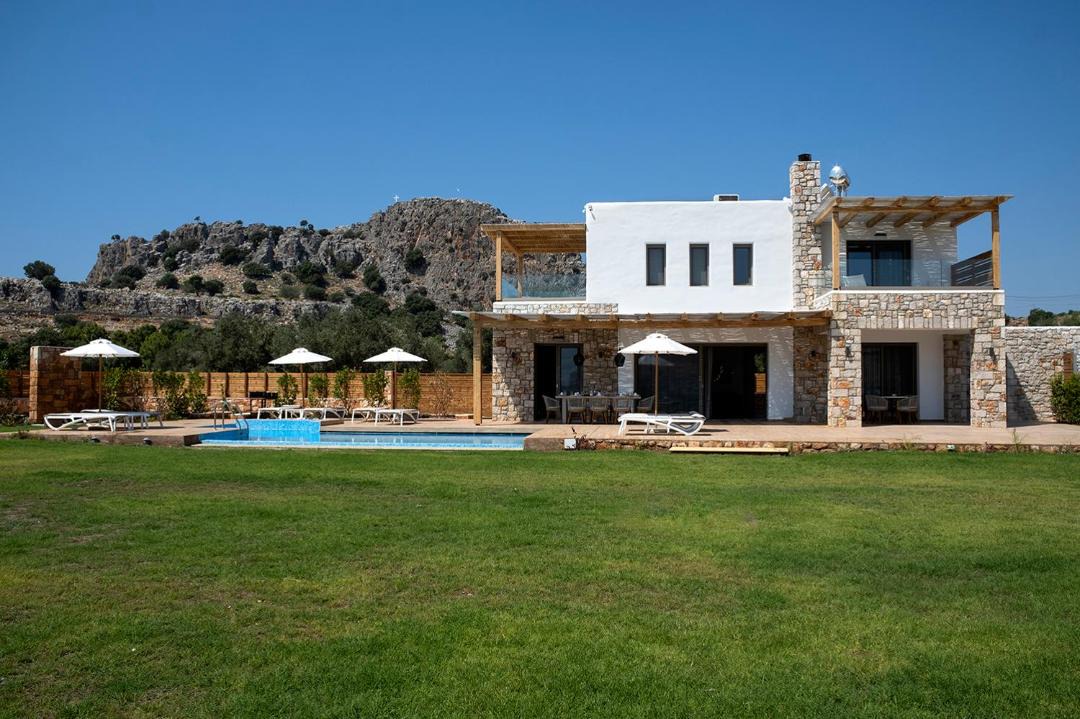 Photo of Buildings in Pefkos
