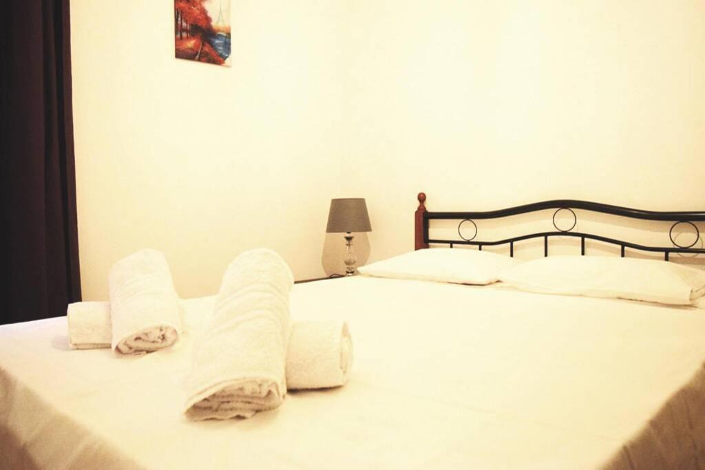 Photo of Bedroom in Exarhia