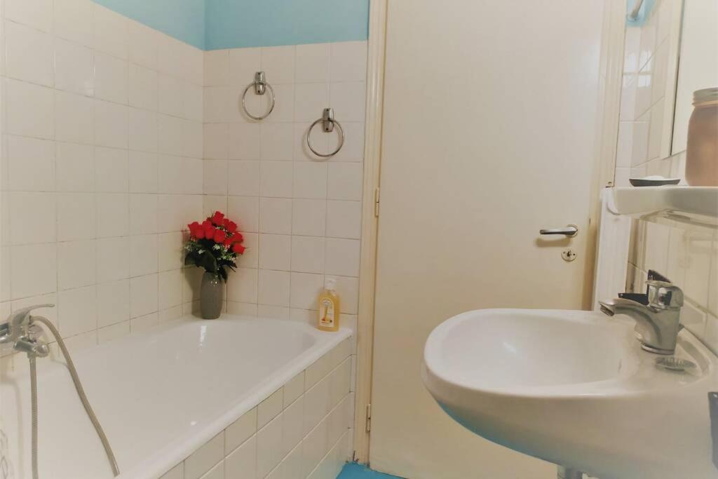 Photo of Bathroom in Exarhia