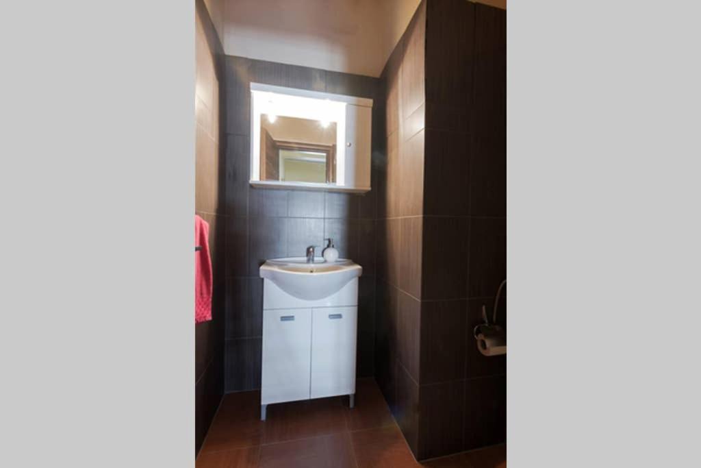 Photo of Bathroom in Nea Smirni