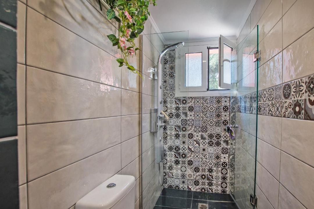 Photo of Bathroom in Fiolitis