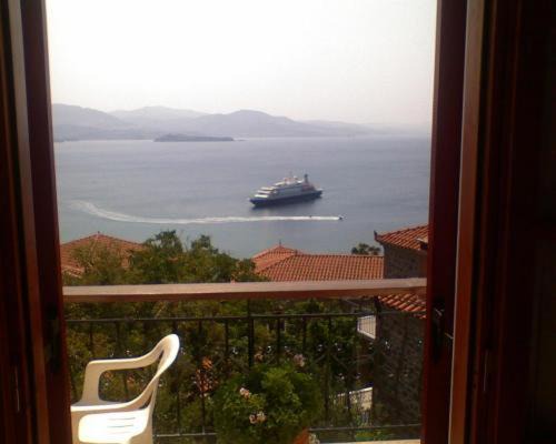 Photo of Patio Balcony in Mithimna