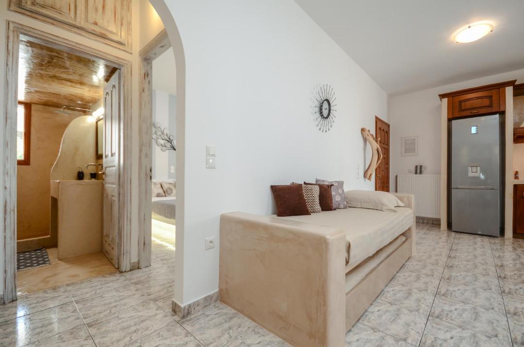 Photo of Others in Melanes