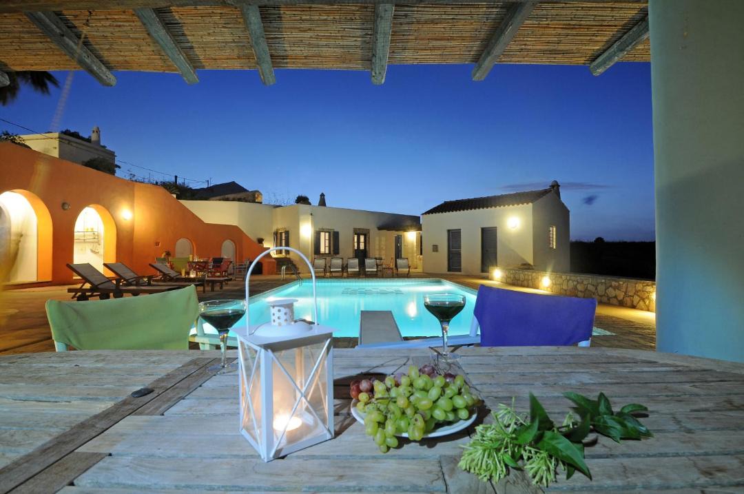 Photo of Patio Balcony in Perlegianika