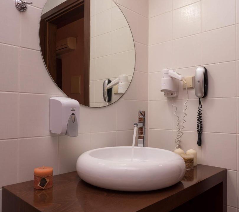 Photo of Bathroom in Limeniskos