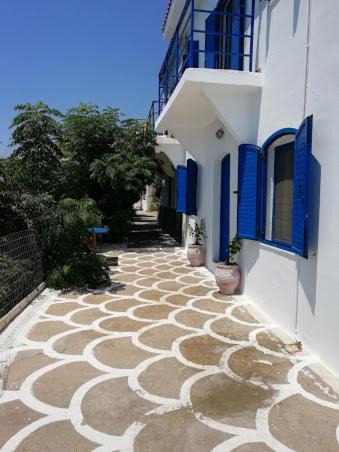 Photo of Others in Chorio