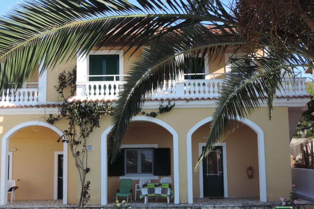 Photo of Buildings in Agios Stefanos Avliotes