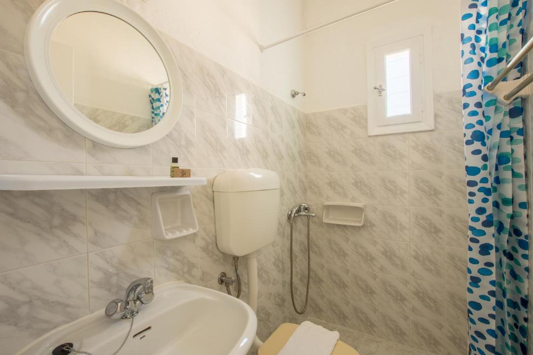 Photo of Bathroom in Aliki