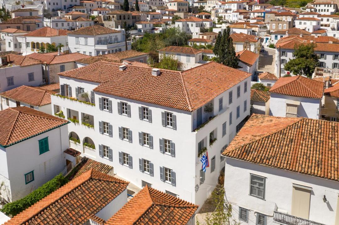 Photo of Others in Hydra