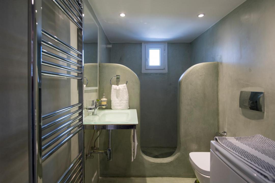 Photo of Bathroom in Aliki