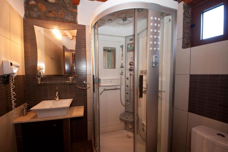 Photo of Bathroom in Aghios Athanasios
