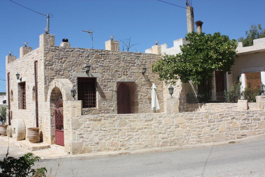 Photo of Buildings in Faneromeni