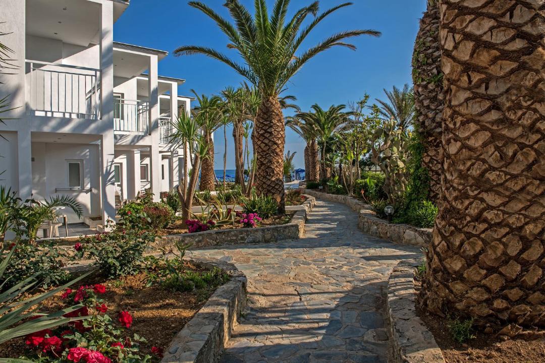 Photo of Buildings in Paralia Kourna