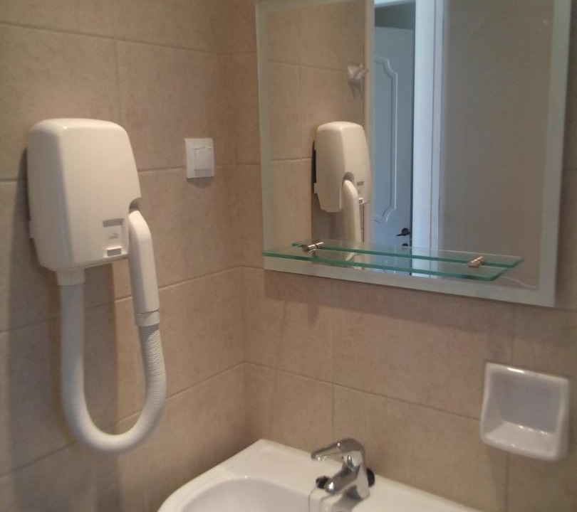 Photo of Bathroom in Gardenos