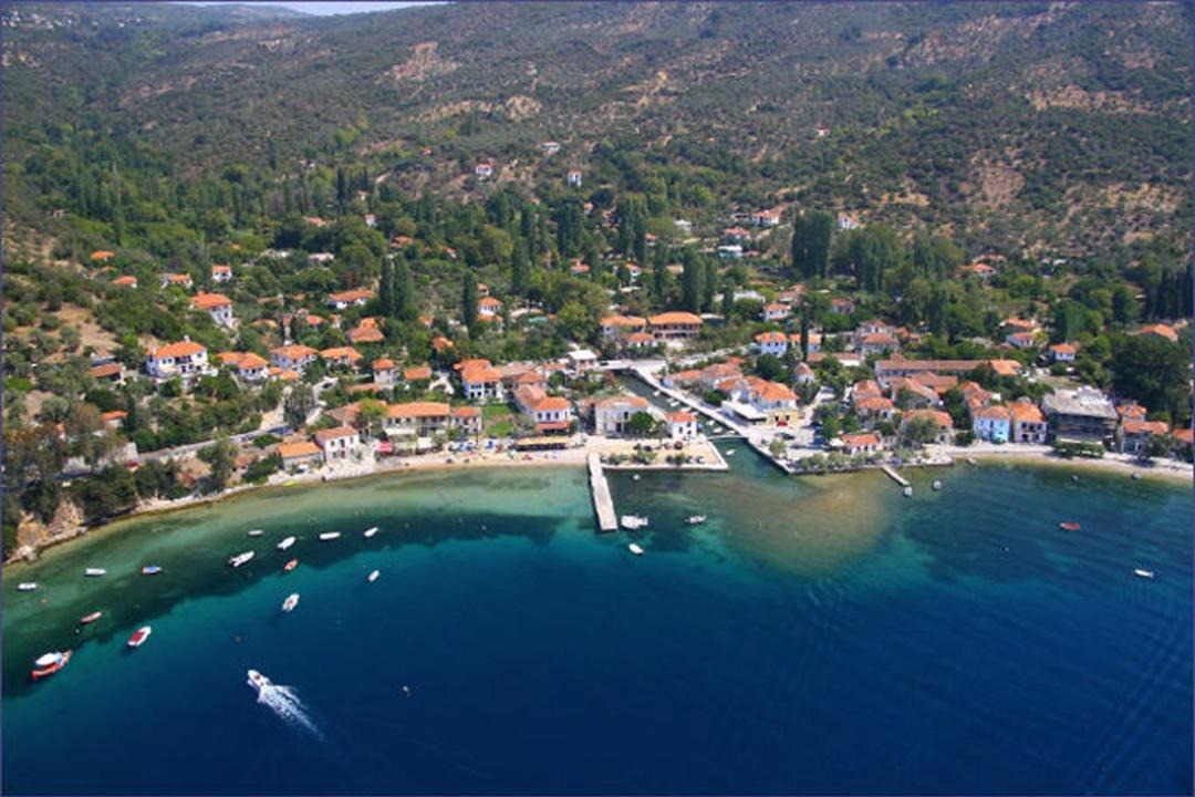 Photo of Buildings in Horto