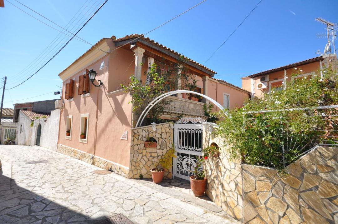 Photo of Buildings in Aleimmatades