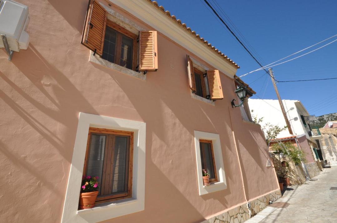 Photo of Buildings in Aleimmatades