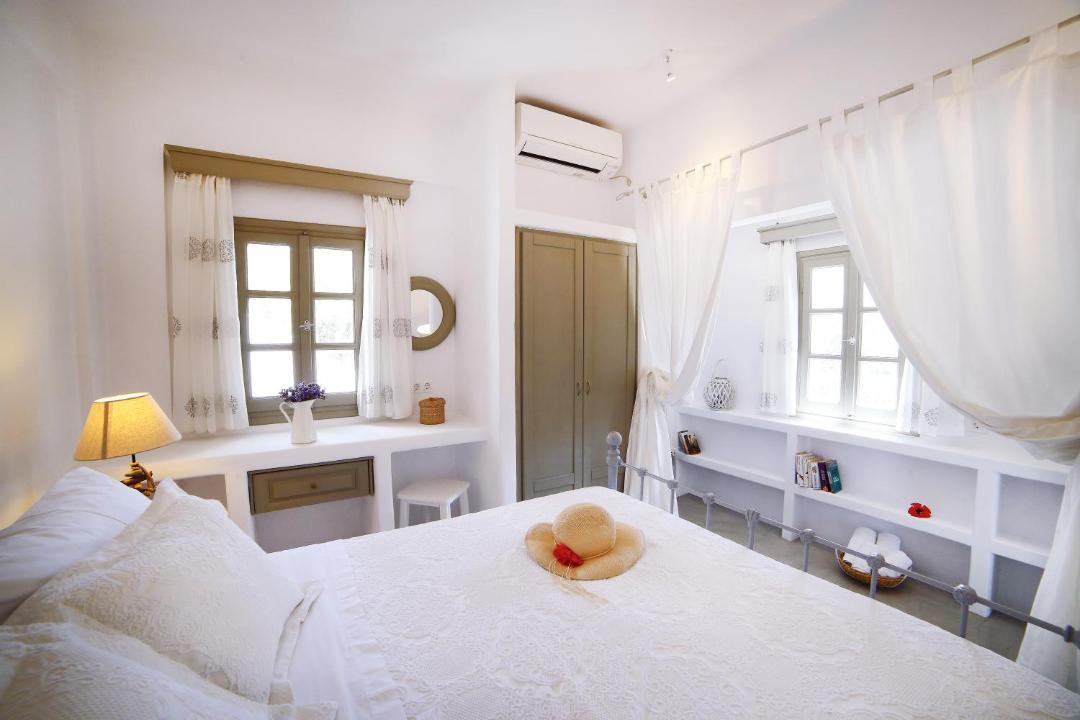 Photo of Bedroom in Ios