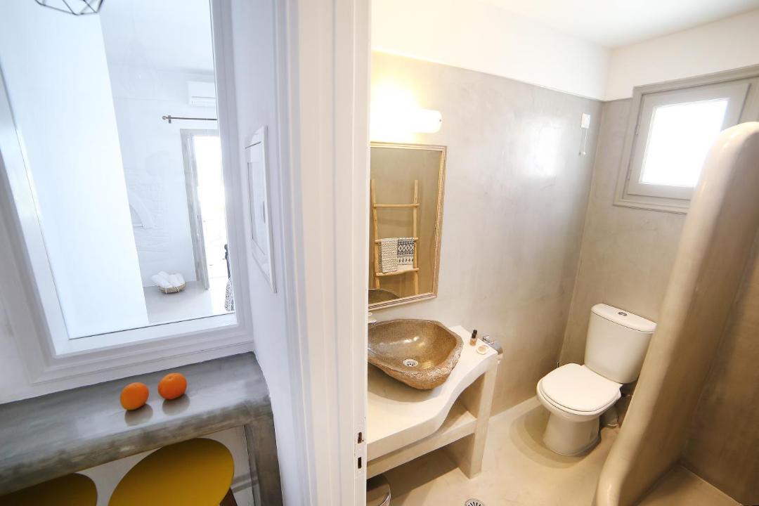 Photo of Bathroom in Ios
