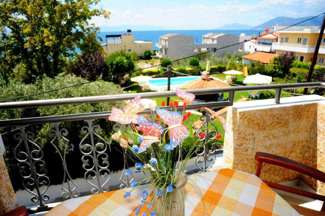 Photo of Patio Balcony in Rovies