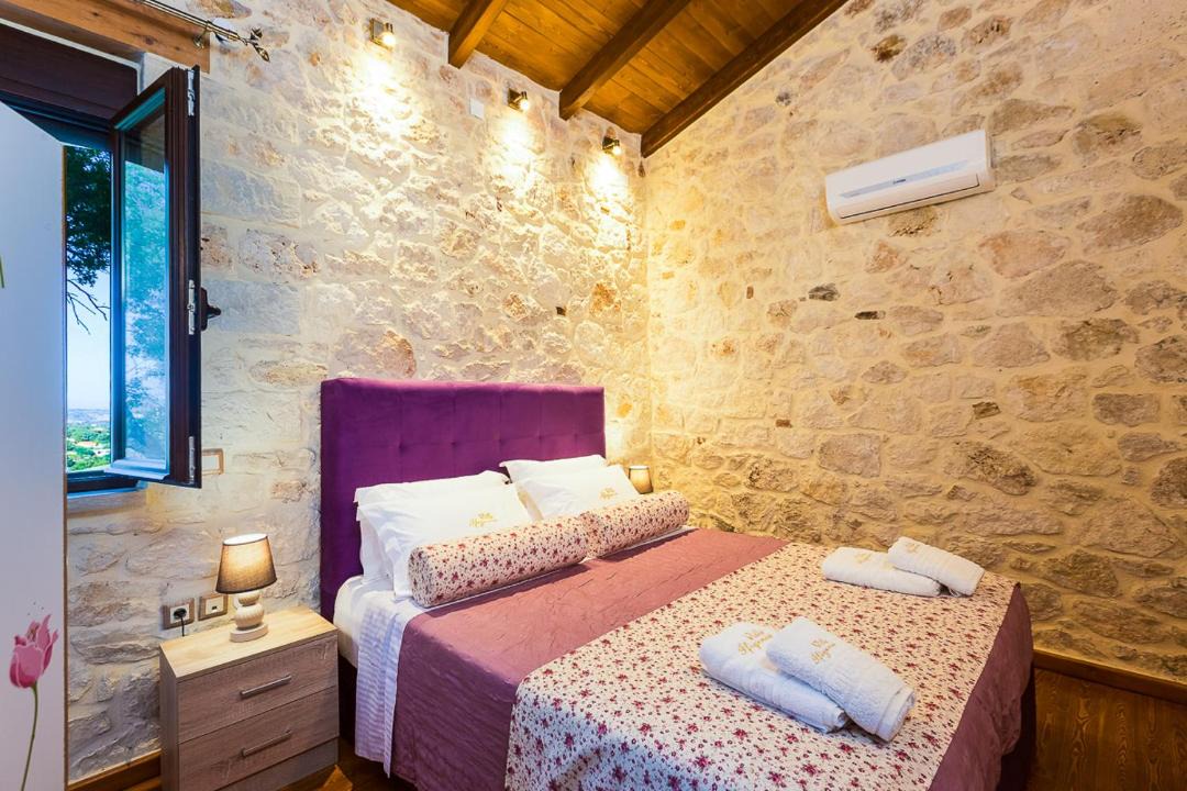 Photo of Bedroom in Atsipopoulo