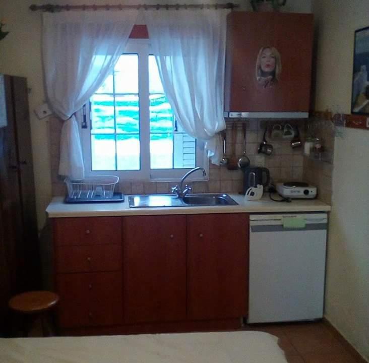 Photo of Kitchen in Armenistis