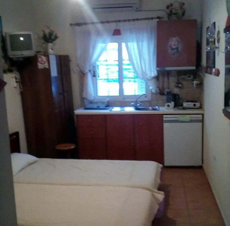 Photo of Kitchen in Armenistis