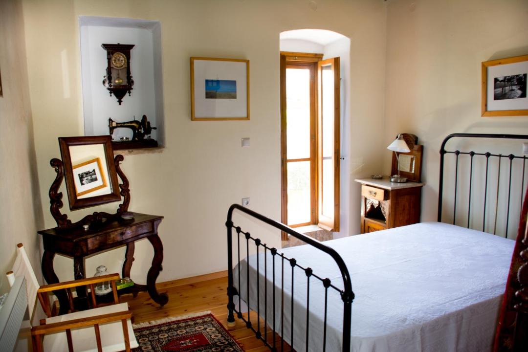 Photo of Bedroom in Tselendata