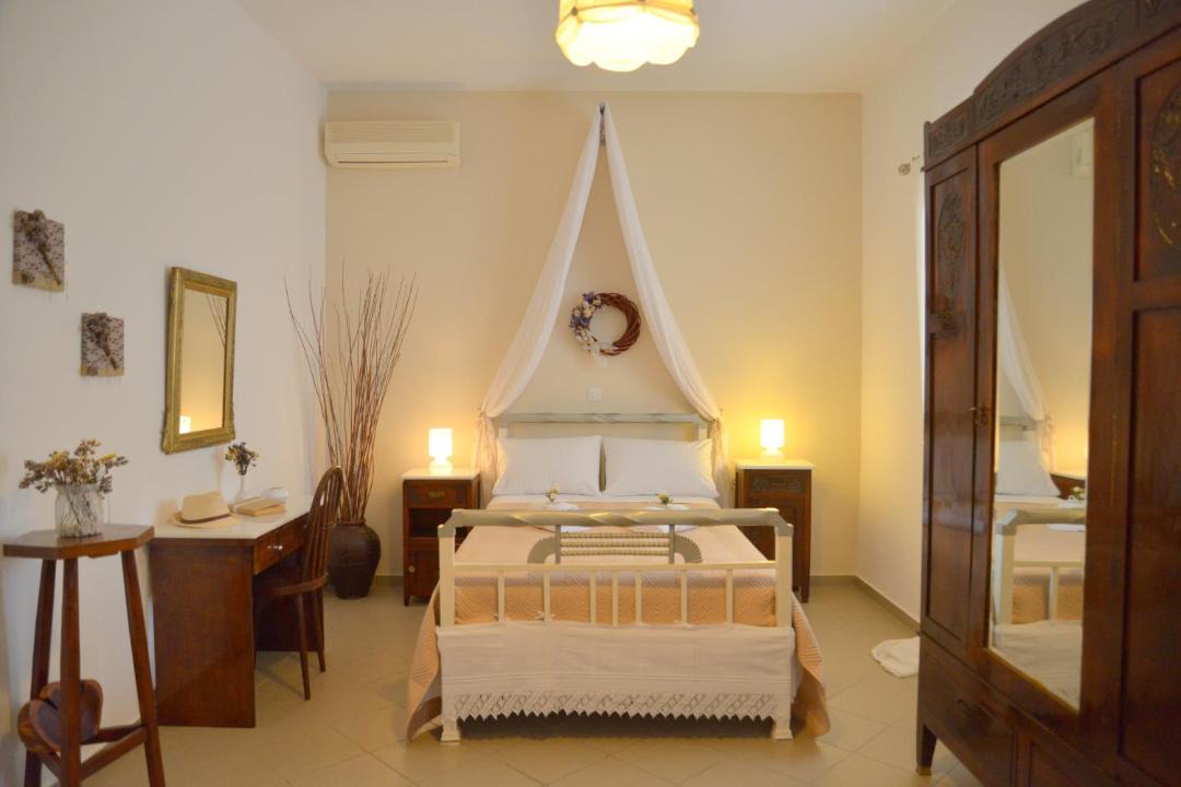 Photo of Others in Adamas